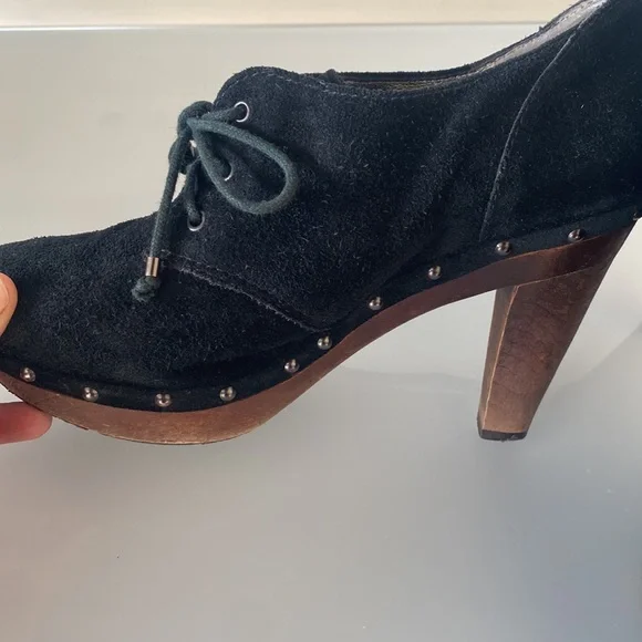 Banana Republic Black Suede Lace Up Heeled Boots, Sz 8 - Picture 6 of 10